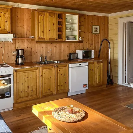 1 Bedroom Stunning In בית נופש Kroderen