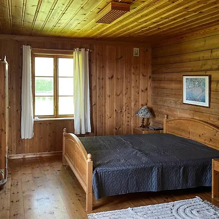 1 Bedroom Stunning In Kroderen